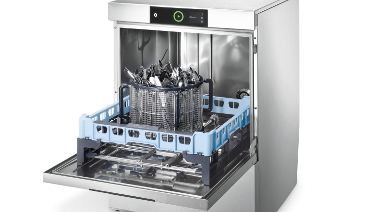HOBART präsentiert innovative Untertischspülmaschine mit BESTECK PREMIUM Feature